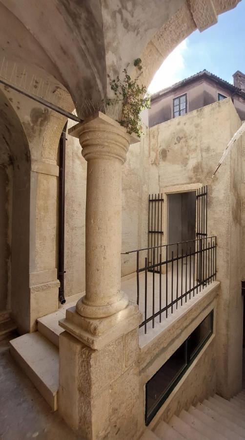 Central Palace Apartment Sibenik Luaran gambar